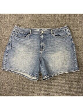 Torrid High Rise 7" Dad Short Plus Size 24 Classic Denim Stretch Light Wash Blue
